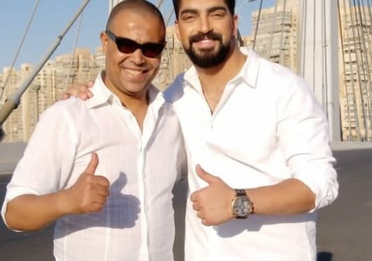 الشاعر”محمدعبدالحي”يطرح”درس مفيد” قريبا للنجم مينا عطا