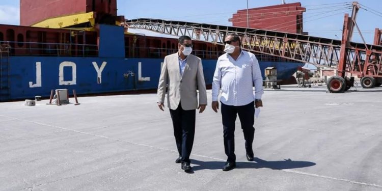 حركه الملاحه بميناء دمياط اليوم الثلاثاء