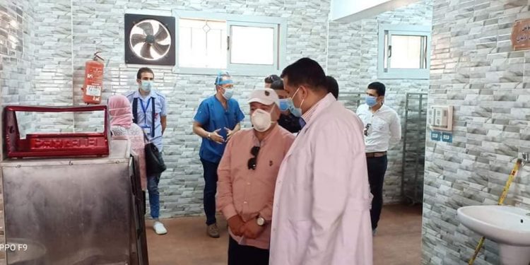 زيارة مفاجئة من مسئولي المحافظة للاطمئنان علي تطبيق الإجراءات الاحترازية بالمنشاوي العام