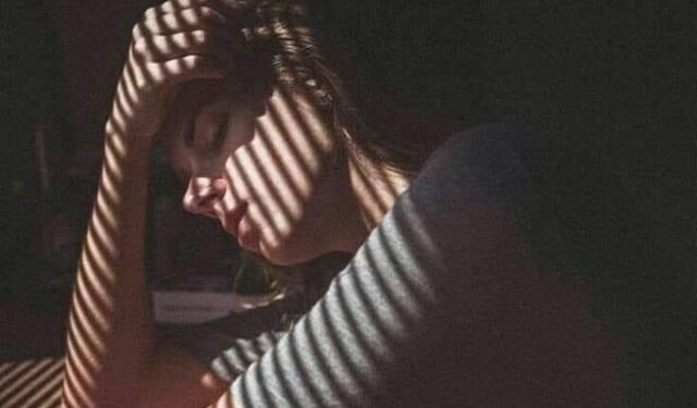 قطرات الندي. تبكي