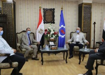 عبد المجيد صقر يستقبل مدحت غراب