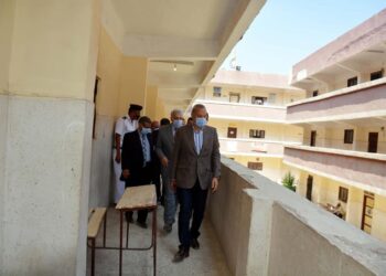 مخافظ القليوبية بقليوب لتفقد لجان امتحانات الديناميكا لطلبة الثانوية العامة اليوم