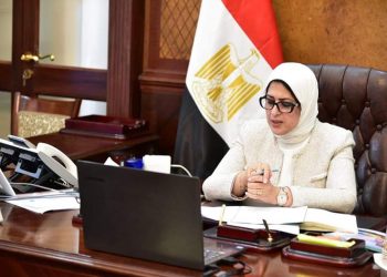 اجتماع دوري بين وزراء “الصحة والسكان” و”السياحة” و “الطيران المدني” ومحافظي المحافظات السياحية الثلاث..