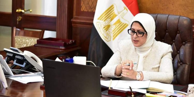 اجتماع دوري بين وزراء “الصحة والسكان” و”السياحة” و “الطيران المدني” ومحافظي المحافظات السياحية الثلاث..