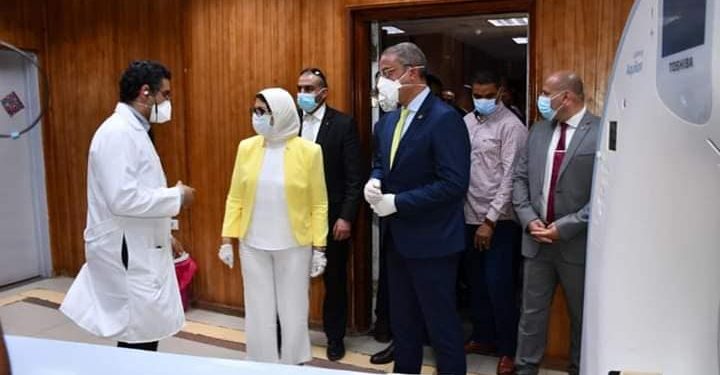 الفيـــــــــوم : هاله زايد والأنصاري يتفقدان مستشفى التأمين الصحي