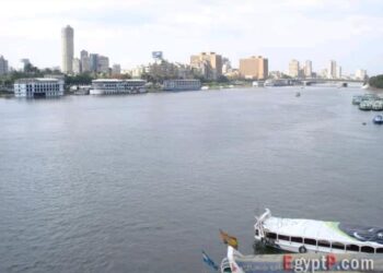 علي كوبري قصر.النيل.