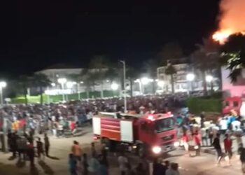 عاااااجل … اندلاع حريق هائل بمدينه راس البر ناتج عن انفجار انبوبه بوتاجاز