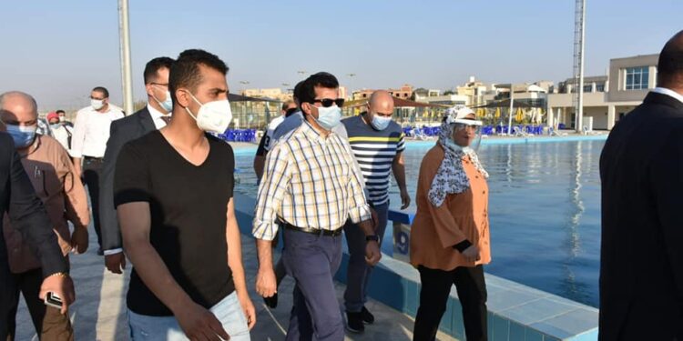 اشرف صبحى “يتفقد نادي النادي ب ٦ أكتوبر