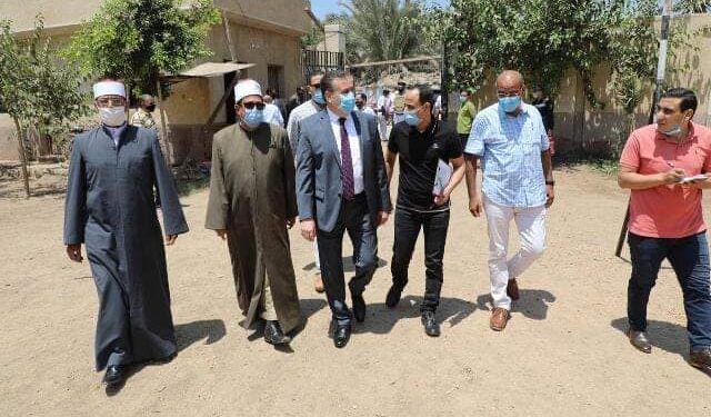 محافظ المنوفية يتفقد معهد الشهداء الديني الإعدادي الثانوي بنين