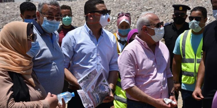 محافظ بورسعيد يتفقد الموقع الجديد لمنفذ الحى الإماراتى على الدائرى ومحور ٣٠ يونيو