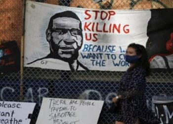 ولاية أمريكية تتجه لتعديل علمها عقب حادثة فلويد