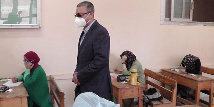 نائب محافظ الغربية يتفقد لجان الثانوية العامة بالسنطة وزفتي