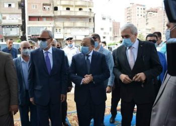 شعراوي ومحافظ القليوبية يتفقدان مدرستين بشبرا الخيمة