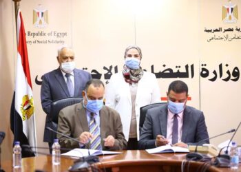 “القباج” و”التراس ” يشهدان توقيع بروتوكول تعاون بين وزارة التضامن الإجتماعي والهيئة العربية للتصنيع لدعم برنامج “فرصة”