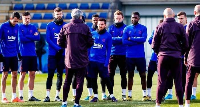 توتر كبير داخل نادى برشلونة