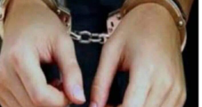 ضبط أحد المتهمين لقيامه بالترويج لبيع سماعات صغيرة الحجم لإستخدامها فى أعمال الغش داخل لجان إمتحانات الثانوية العامة