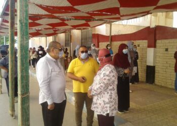 الدكتور النيلي يتفقد لجان امتحانات الثانوية بمطروح