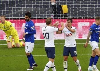 توتنهام یفوز على إیفرتون بهدف نظیف في الأسبوع الثالث والثلاثین