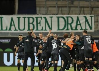 فیردر بریمن یحافظ على بقائه في الدوري الألماني الممتاز