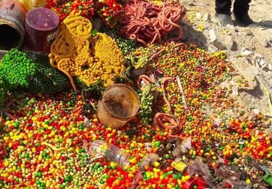 إعدام طن أغذية فاسدة وإغلاق مصنع حلويات يهدد صحة المواطن