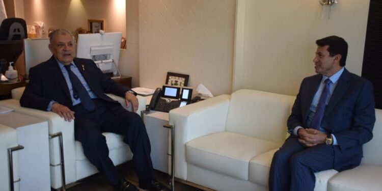 “صبحى” يلتقي الرئيس التنفيذي لمجموعة بيت الخبرة للتنمية الاقتصادية