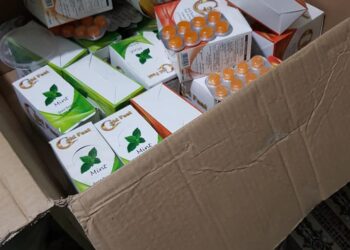 صحة الغربية تغلق صيدلية لترويجها أدوية مغشوشة ومجهولة المصدر