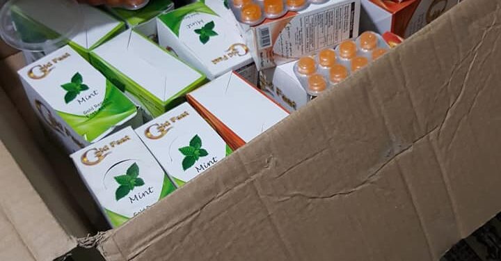 صحة الغربية تغلق صيدلية لترويجها أدوية مغشوشة ومجهولة المصدر