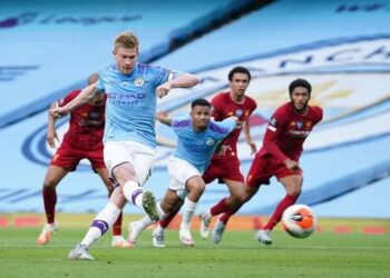 الدوري الإنجليزي : مانشستر سيتي يكتسح ليفربول برباعية نظيفة