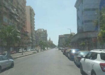 استمرار مرور لجان المتابعه وحملات ازالة الاشغالات بحى المناخ بمحافظة بورسعيد