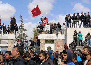   الحكومة التونسية تحاول تهدئة التوتر في ولاية تطاوين