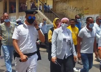 المهندسة جيهان مسعود رئيس حي المنتزه اول تقود حمله مكبرة لإزالة الاشغالات