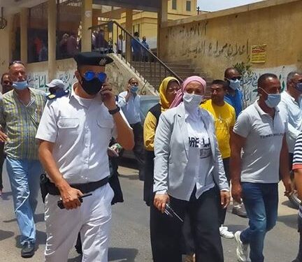 المهندسة جيهان مسعود رئيس حي المنتزه اول تقود حمله مكبرة لإزالة الاشغالات