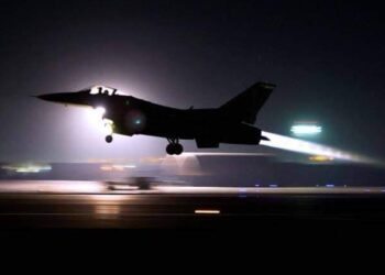 الحلوة قامت تعجن فى الفجريه