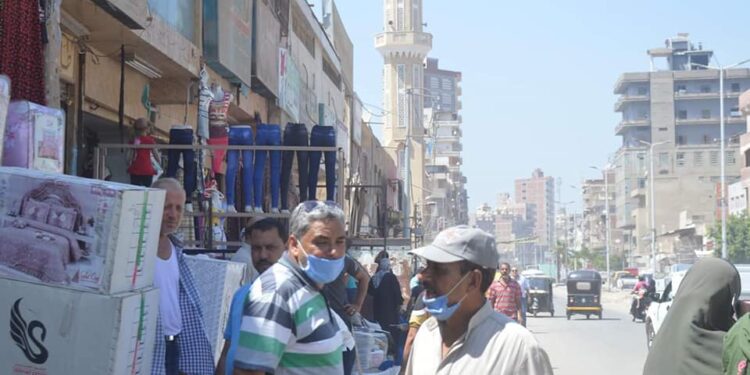 تحرير65 محضر مخالفات اشغالات ونظافة وشهادات صحية بالمقاهى والمطاعم بالمحلة