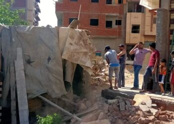 اللواء أحمد قاسم رئيس حى الضواحى يستمر في أعمال ازاله التعديات على أملاك الدولة