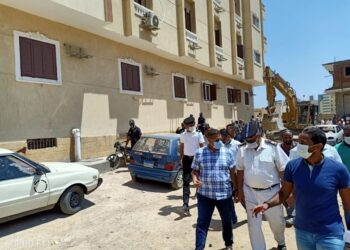 إزالة 9 حالات تعدي علي املاك الدولة  بحى الاربعين