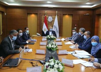 كامل الوزير”يعقد اجتماعً موسعً مع قيادات الهيئة القومية للأنفاق لمتابعة الموقف التنفيذي للمشروعات التي تنفذها الهيئة