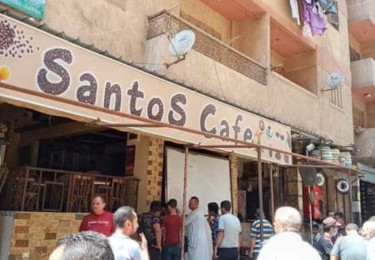 غلق ورش ومقاهي بحي شرق