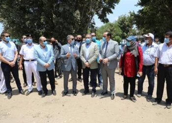 في أول أيام الموجة ال 16 .. إزالة 44 حالة تعدي علي أملاك الدولة بالمنوفية