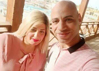 الإعلامية “جاكلين الزقازيقى” تحتفل بعيد زواجها مع العقيد سامح عبد الهادى