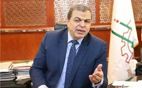 اسعفان يتابع حالة العامل المصري الذي تعرض للطعن بالكويت