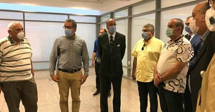 العنانى ومنار يتفقدان متحف مطار القاهرة الدولى