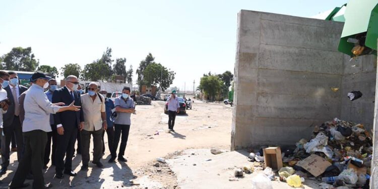 الداودي يشهد بدء التشغيل التجريبي لخط الإنتاج الجديد بمصنع تدوير المخلفات بنجع حمادي