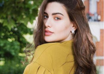 انتزعت ثوب الشوق