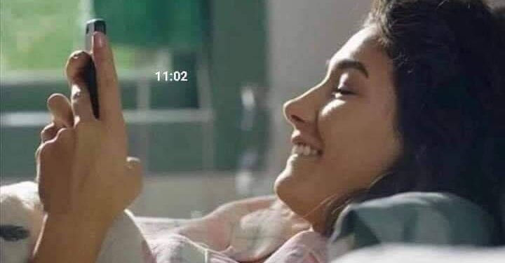 اشتاق إلي حديثك حتي وانت تحادثني