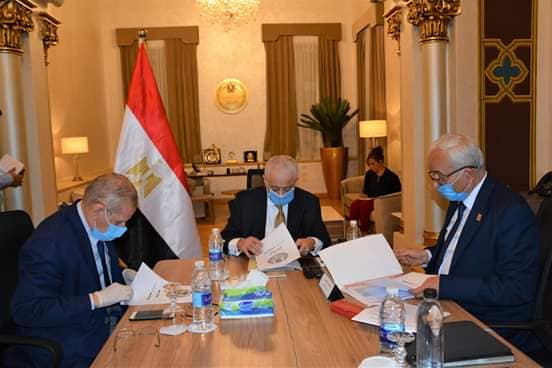 17أكتوير بداية العام الدراسي واجازة نصف العام 6 فبراير