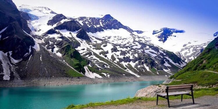 بـ4 لوحات عالمية.. أميرة الهاشم تشارك في معرض أمستردام للصور 2020