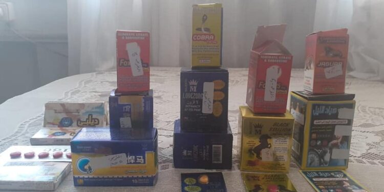 ضبط أدويه مهربه وأدوية تأمين صحي بصيدليات الغربيه