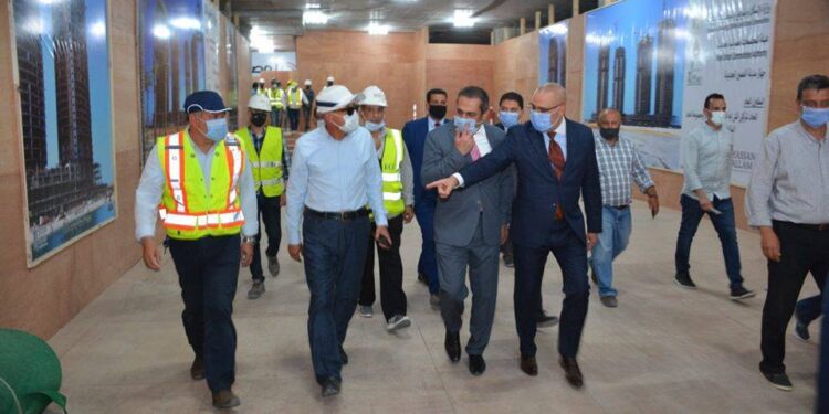   الجزار يتفقد مشروعات مدينة العلمين الجديدة