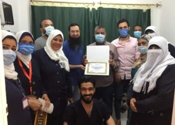 مستشفى الحميات بمطروح تضرب اروع سنفونية من تعاون وإتقان فى العمل